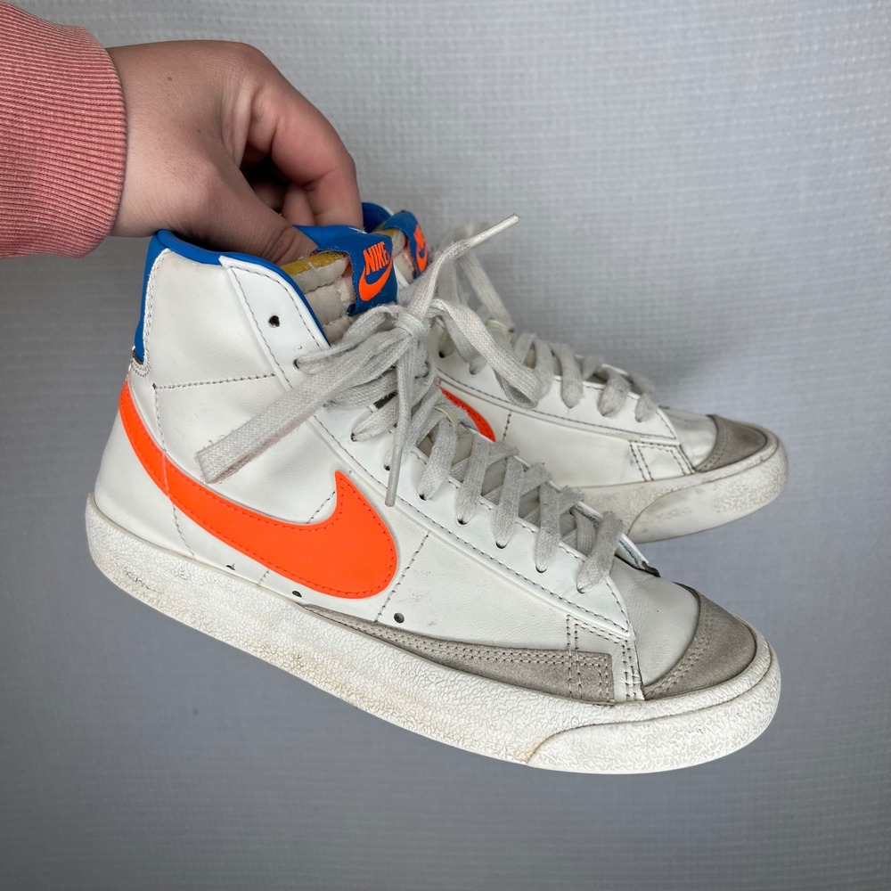 Nike Blazer Mid 77 White Orange Blue Sneakers DQ4692-100 Womens Size 7